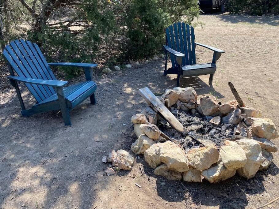 Hotel 12 Fires Luxury Glamping With Heating #5 Johnson City Exterior foto
