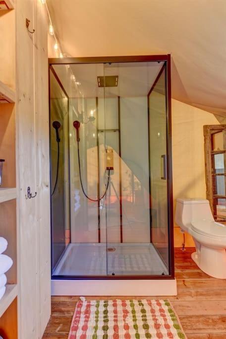 Hotel 12 Fires Luxury Glamping With Heating #5 Johnson City Exterior foto