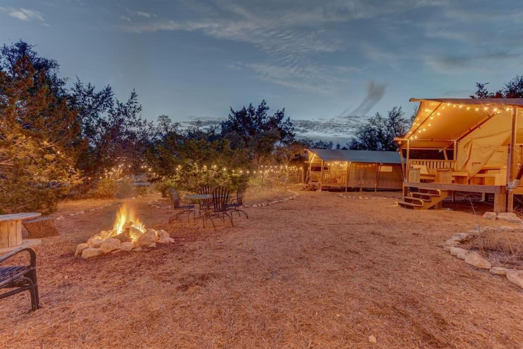 Hotel 12 Fires Luxury Glamping With Heating #5 Johnson City Exterior foto